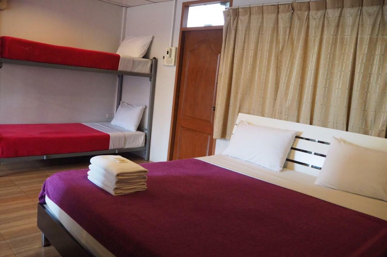 Samchai Hotel Si Racha Exteriör bild