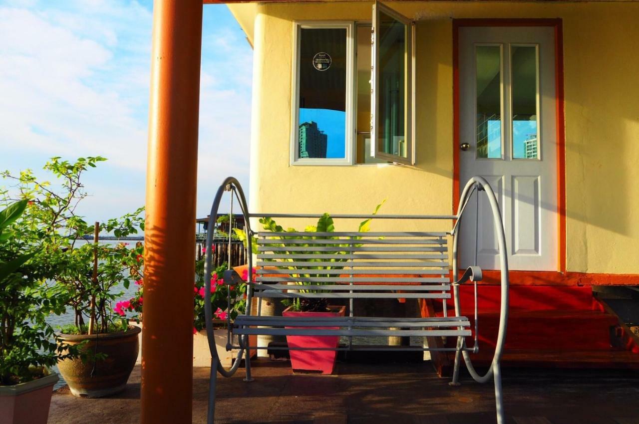 Samchai Hotel Si Racha Exteriör bild