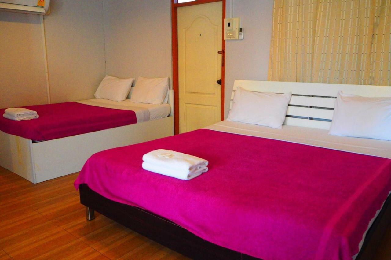 Samchai Hotel Si Racha Exteriör bild