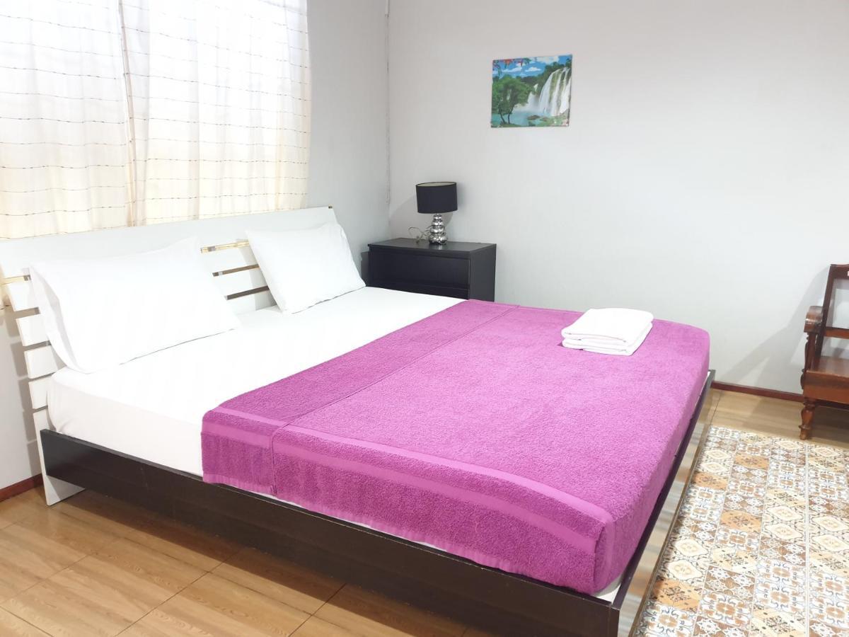 Samchai Hotel Si Racha Exteriör bild