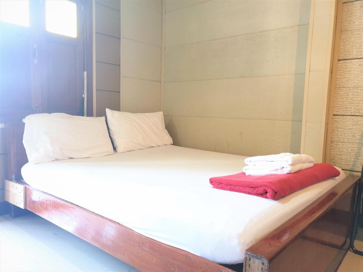 Samchai Hotel Si Racha Exteriör bild