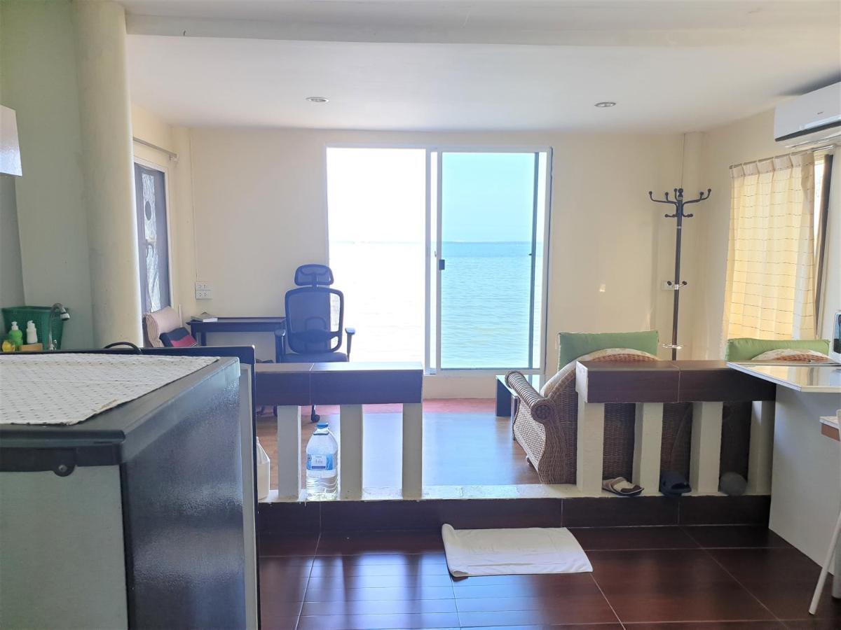 Samchai Hotel Si Racha Exteriör bild