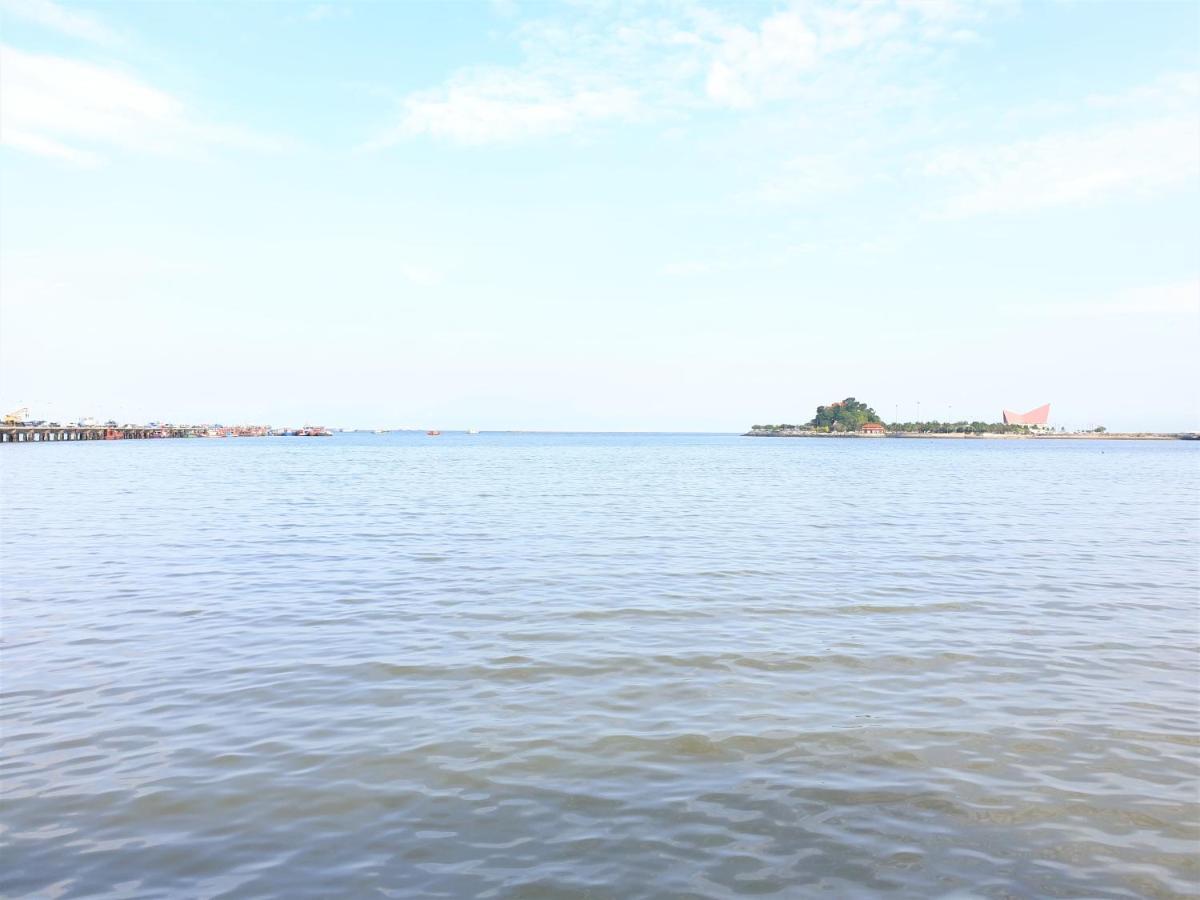 Samchai Hotel Si Racha Exteriör bild